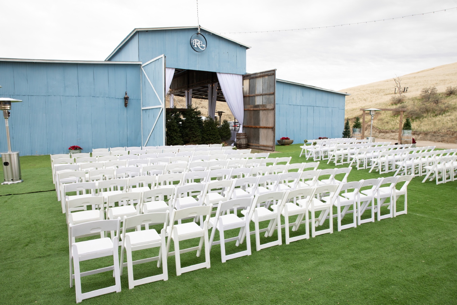 Ceremony lawn at the blue barn